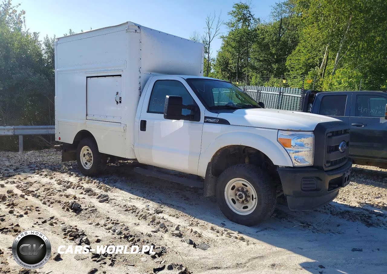 2015 Ford F250 Super Duty Box Truck VIN:1FDBF2B60FED21564 - 4