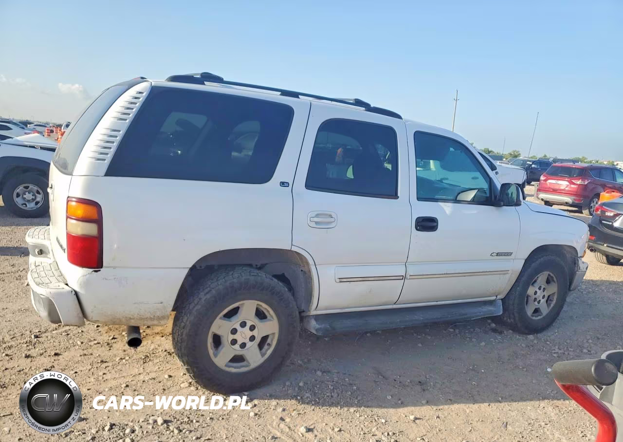 2002 Chevrolet Tahoe C1500 VIN:1GNEC13V82R221894 - 3
