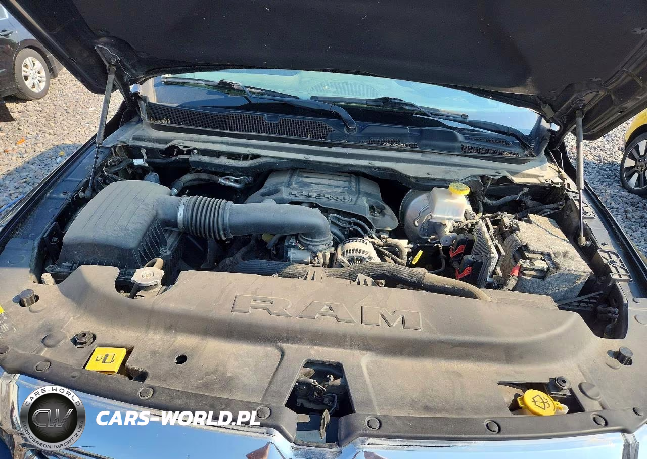 2019 Ram 1500 Laramie VIN:1C6SRFJT5KN536708 - 11