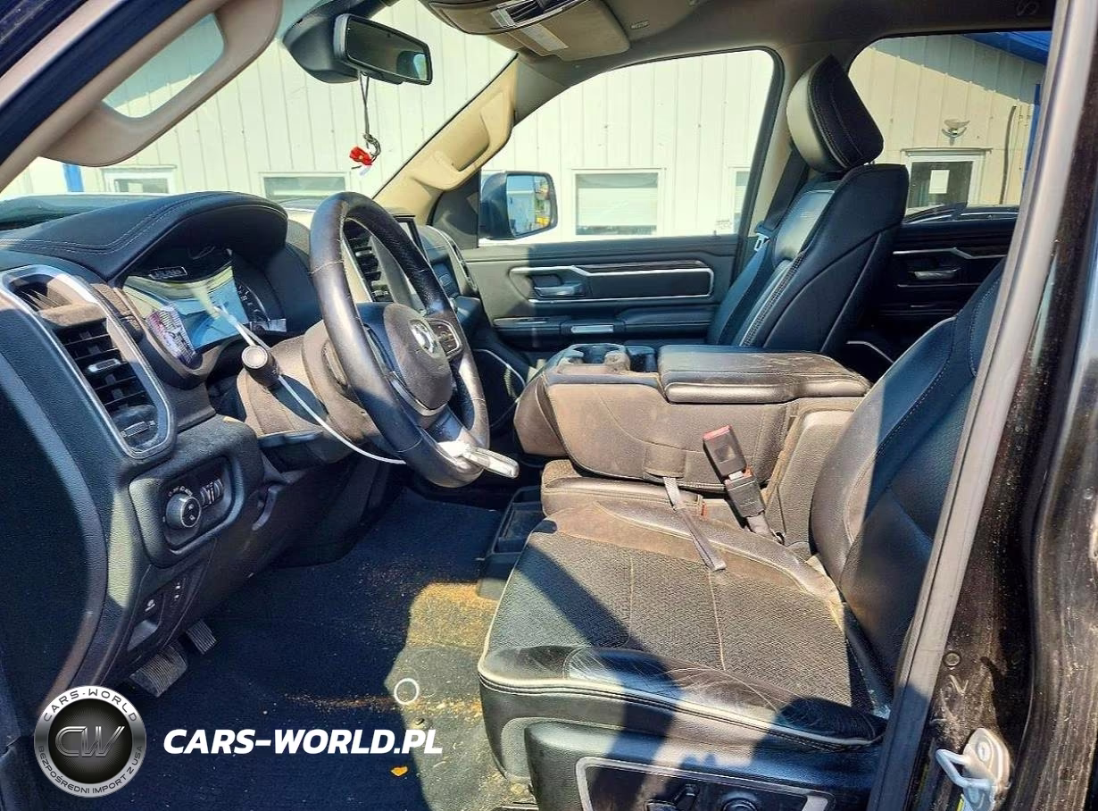 2019 Ram 1500 Laramie VIN:1C6SRFJT5KN536708 - 7