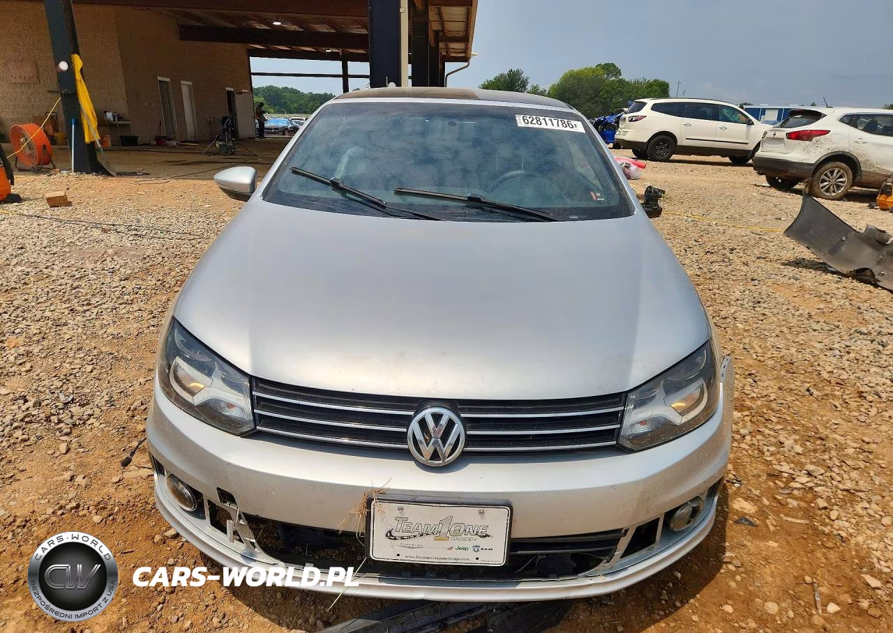 2015 Volkswagen Eos Komfort VIN:WVWBW8AHXFV002621 - 5