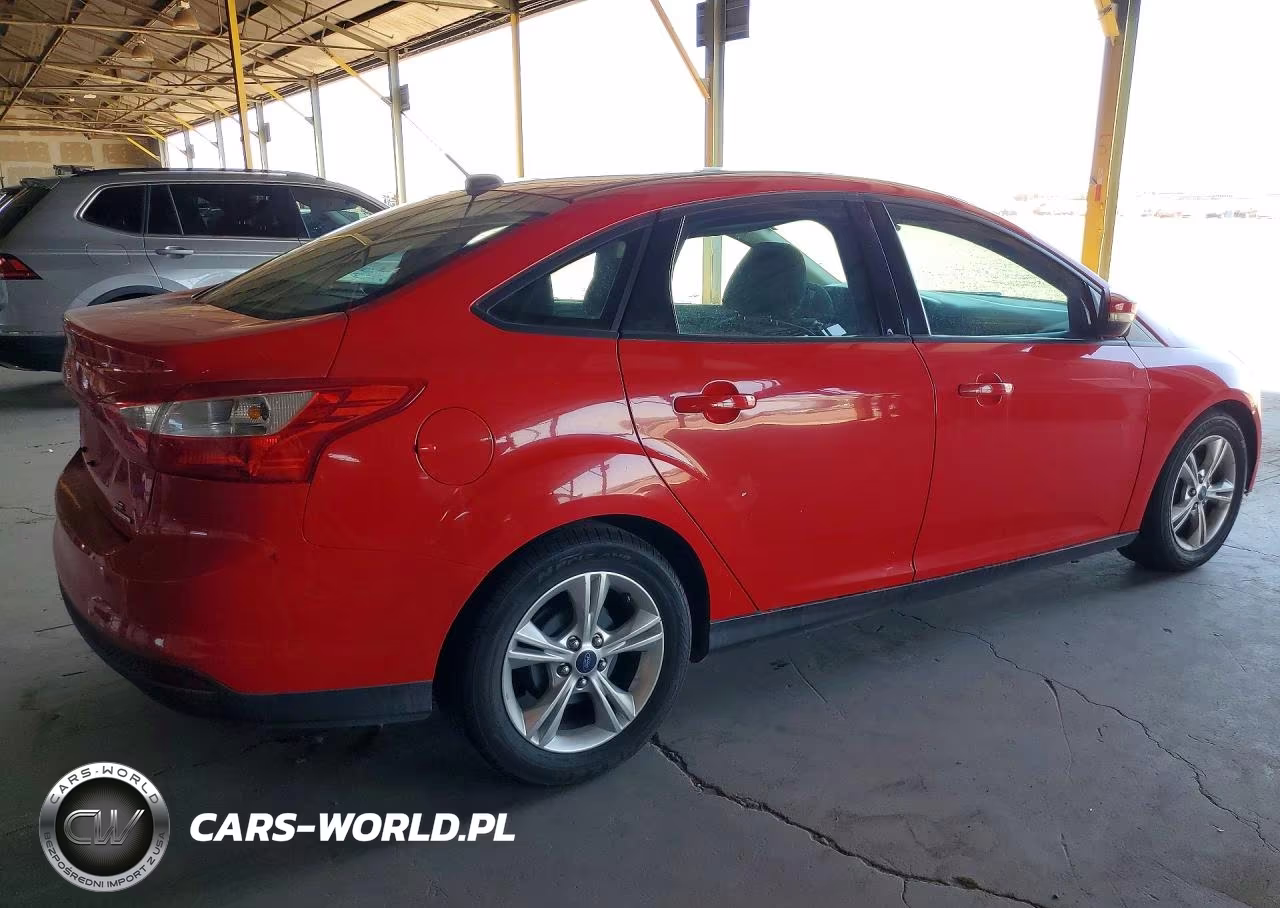 2014 Ford Focus Se VIN:1FADP3F20EL318283 - 3