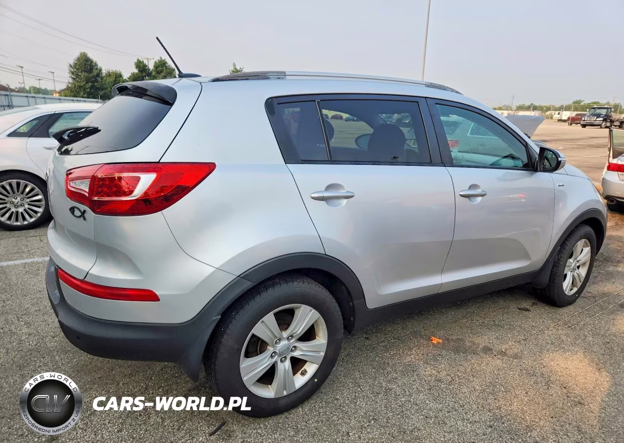 2013 Kia Sportage Lx VIN:KNDPBCA28D7523757 - 3