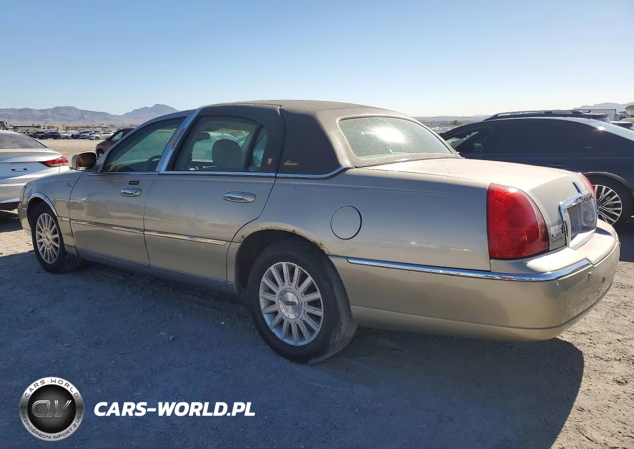 2004 Lincoln Town Car Executive VIN:1LNHM81W54Y626056 - 2