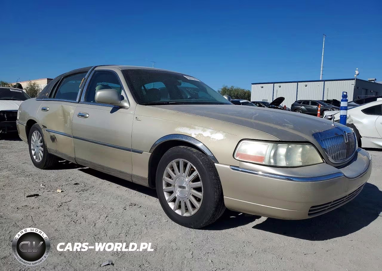 2004 Lincoln Town Car Executive VIN:1LNHM81W54Y626056 - 4