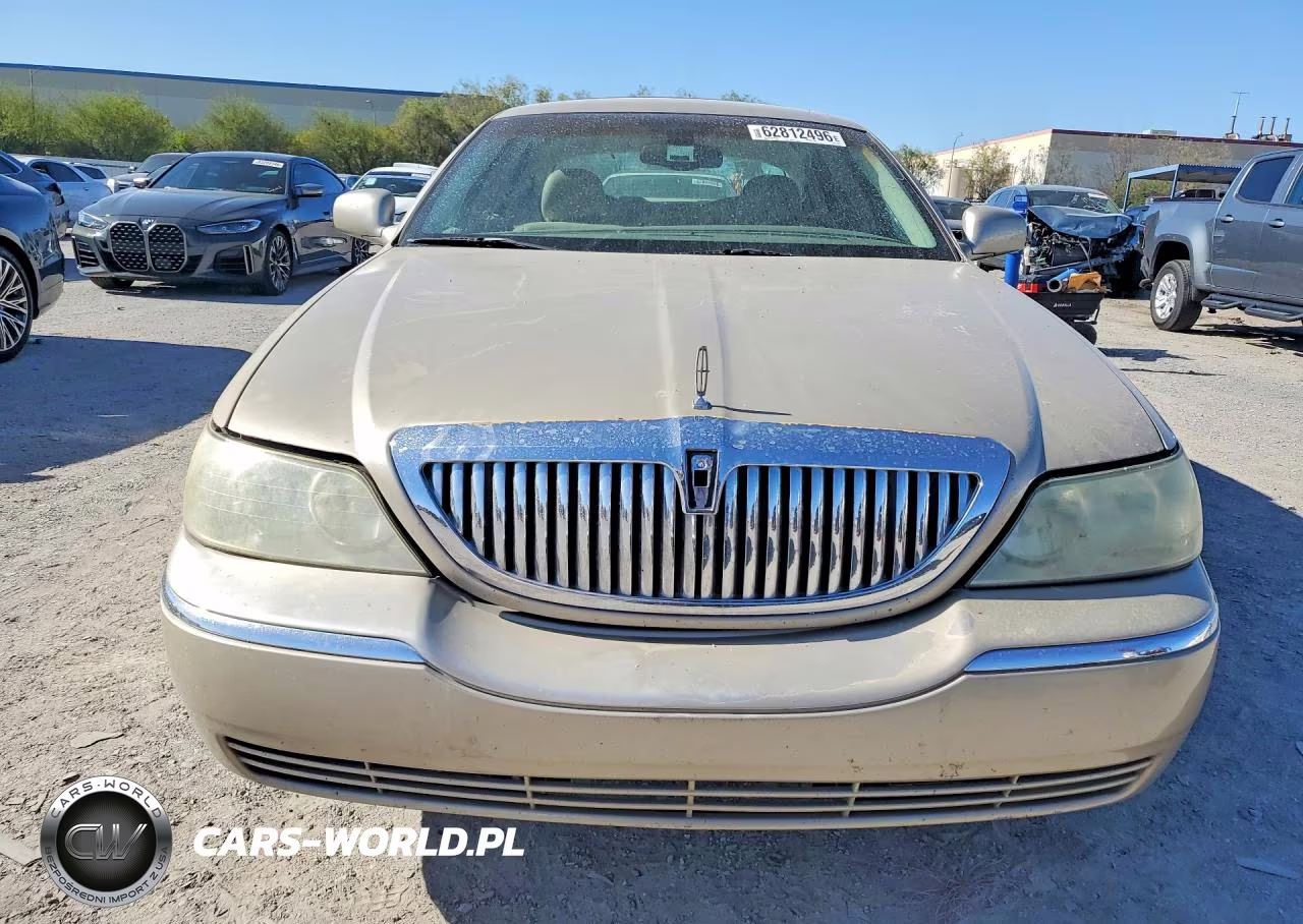 2004 Lincoln Town Car Executive VIN:1LNHM81W54Y626056 - 5