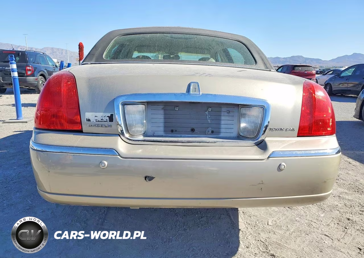 2004 Lincoln Town Car Executive VIN:1LNHM81W54Y626056 - 6