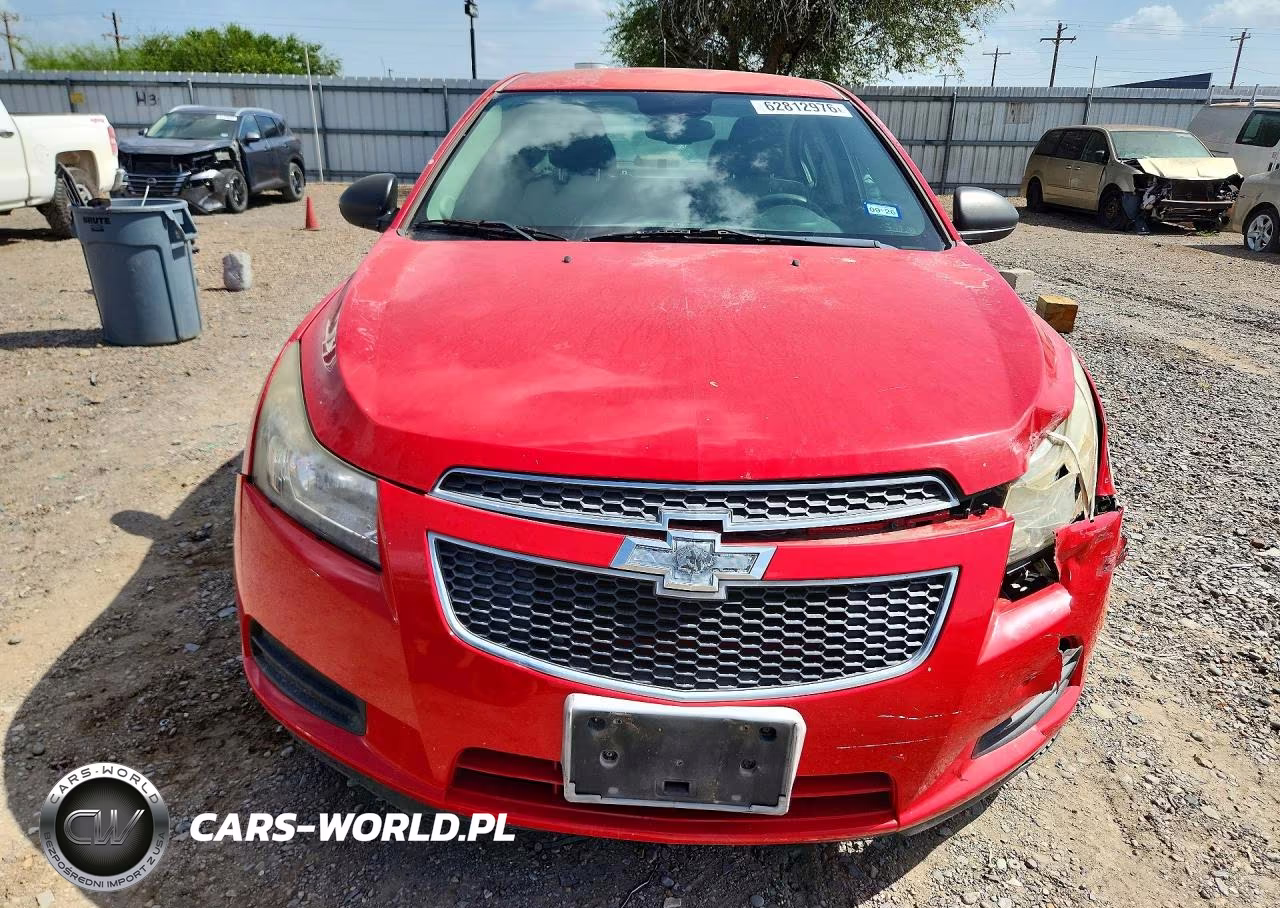 2014 Chevrolet Cruze Ls VIN:1G1PA5SH5E7270652 - 5