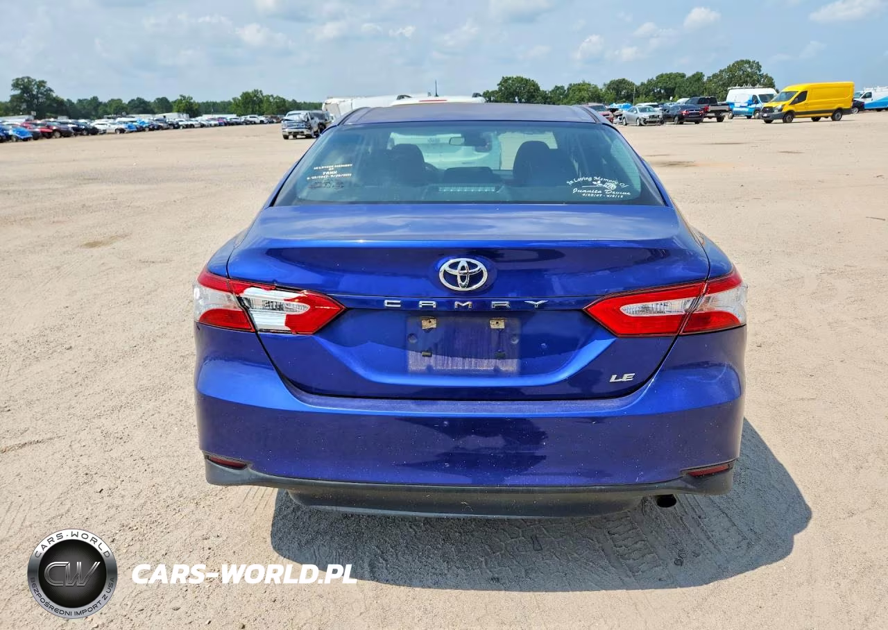 2018 Toyota Camry Le VIN:4T1B11HK9JU585636 - 6