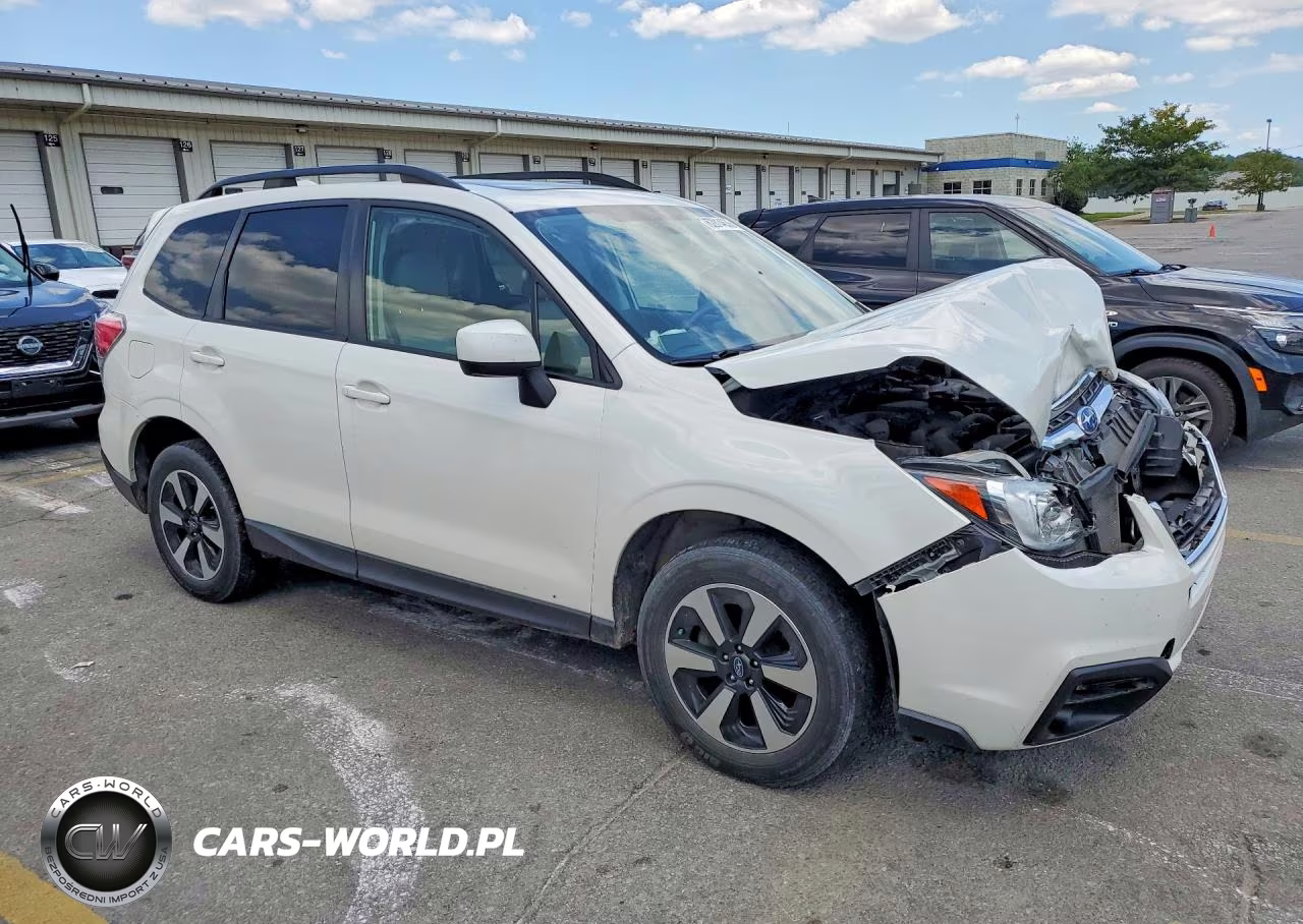 2017 Subaru Forester 2.5I Premium VIN:JF2SJAGC1HH516846 - 4
