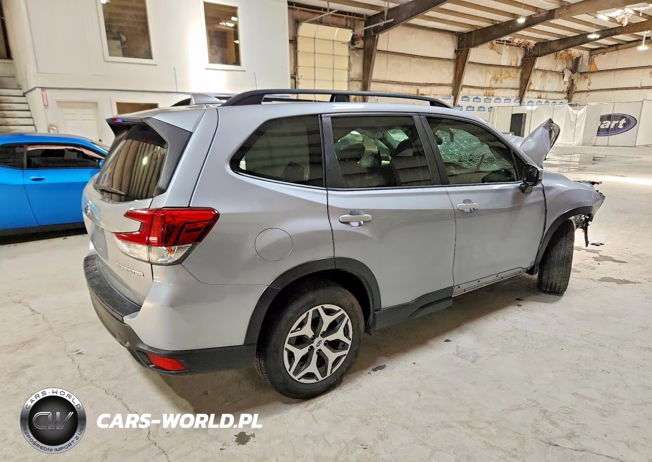 2020 Subaru Forester Premium VIN:JF2SKAJC7LH432433 - 3
