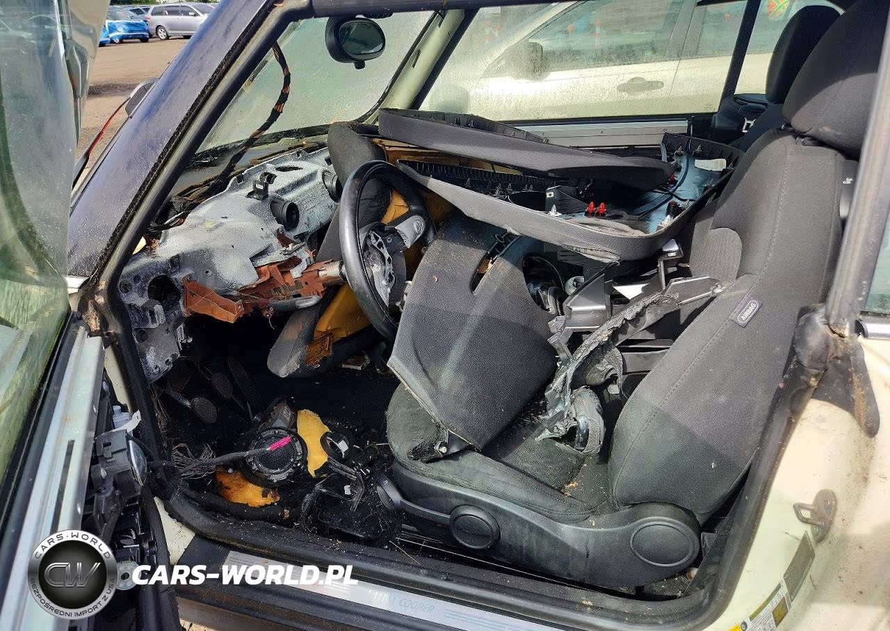 2010 Mini Cooper VIN:WMWMR3C54ATZ19772 - 7