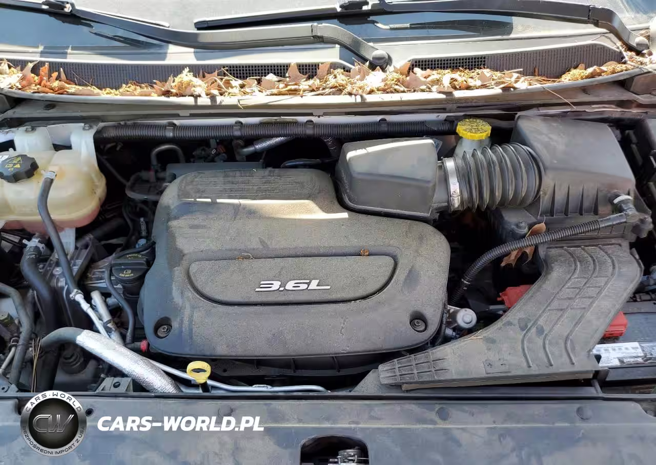 2018 Chrysler Pacifica Touring Plus VIN:2C4RC1FG8JR122606 - 12