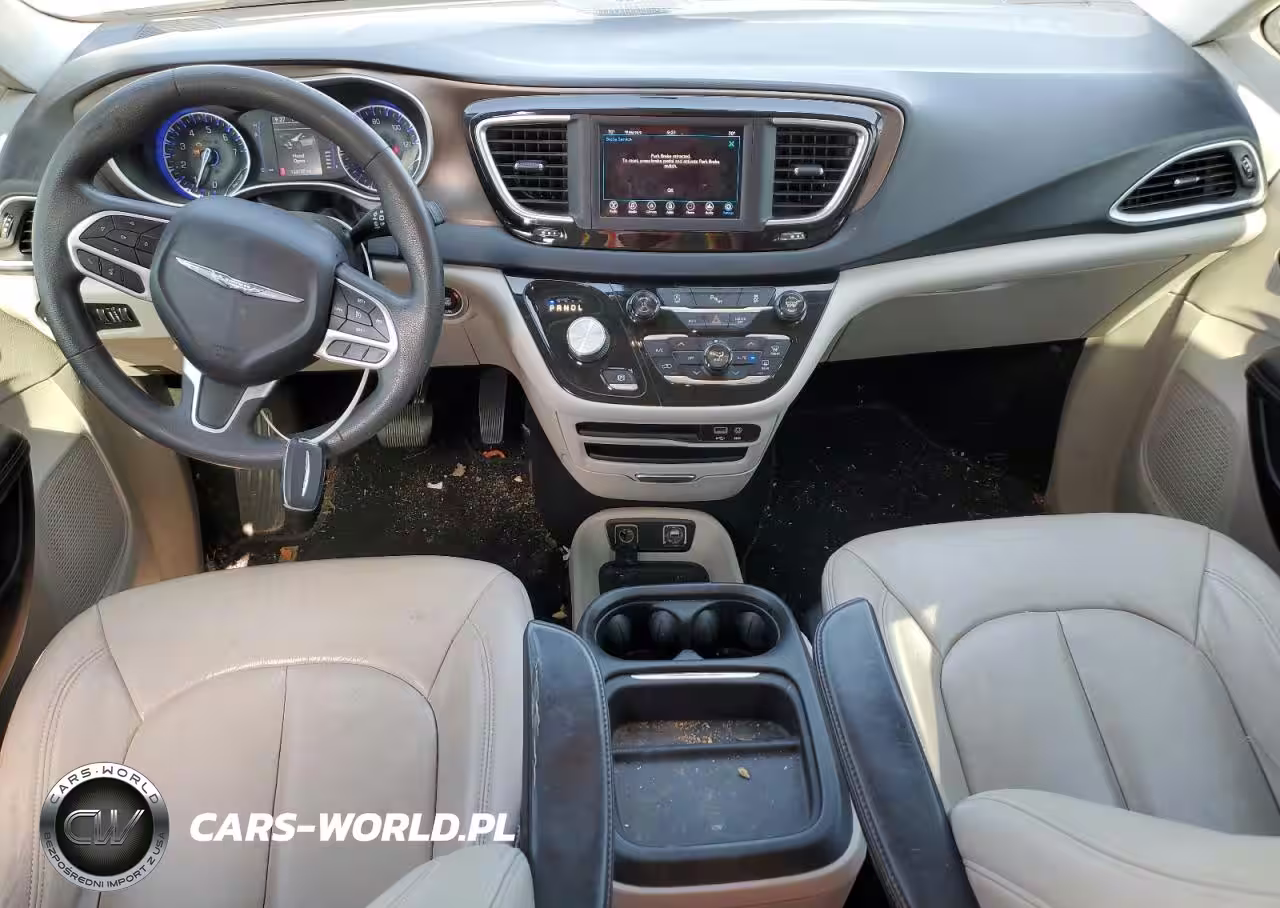 2018 Chrysler Pacifica Touring Plus VIN:2C4RC1FG8JR122606 - 8