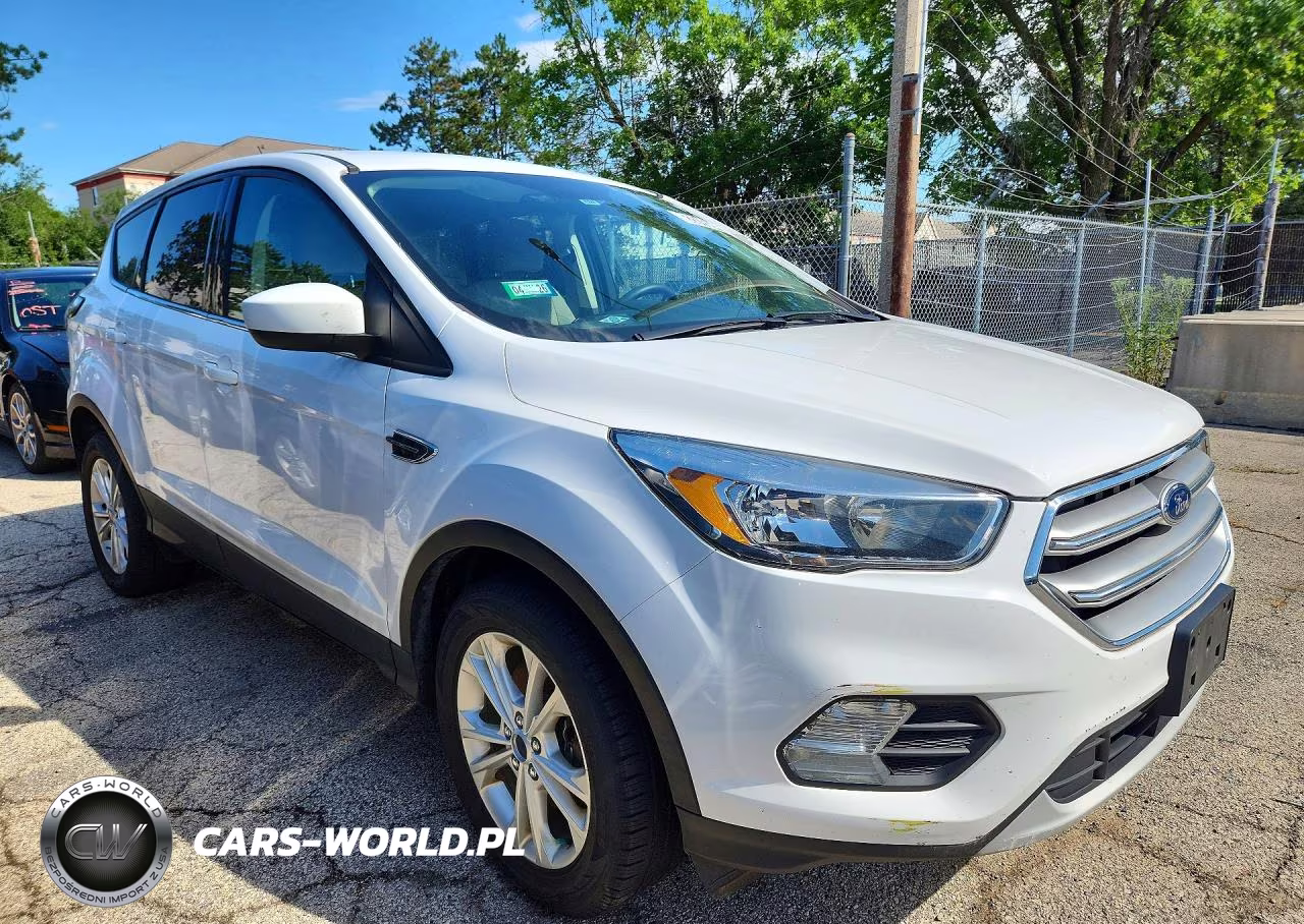2017 Ford Escape Se VIN:1FMCU9GD2HUD78285 - 4
