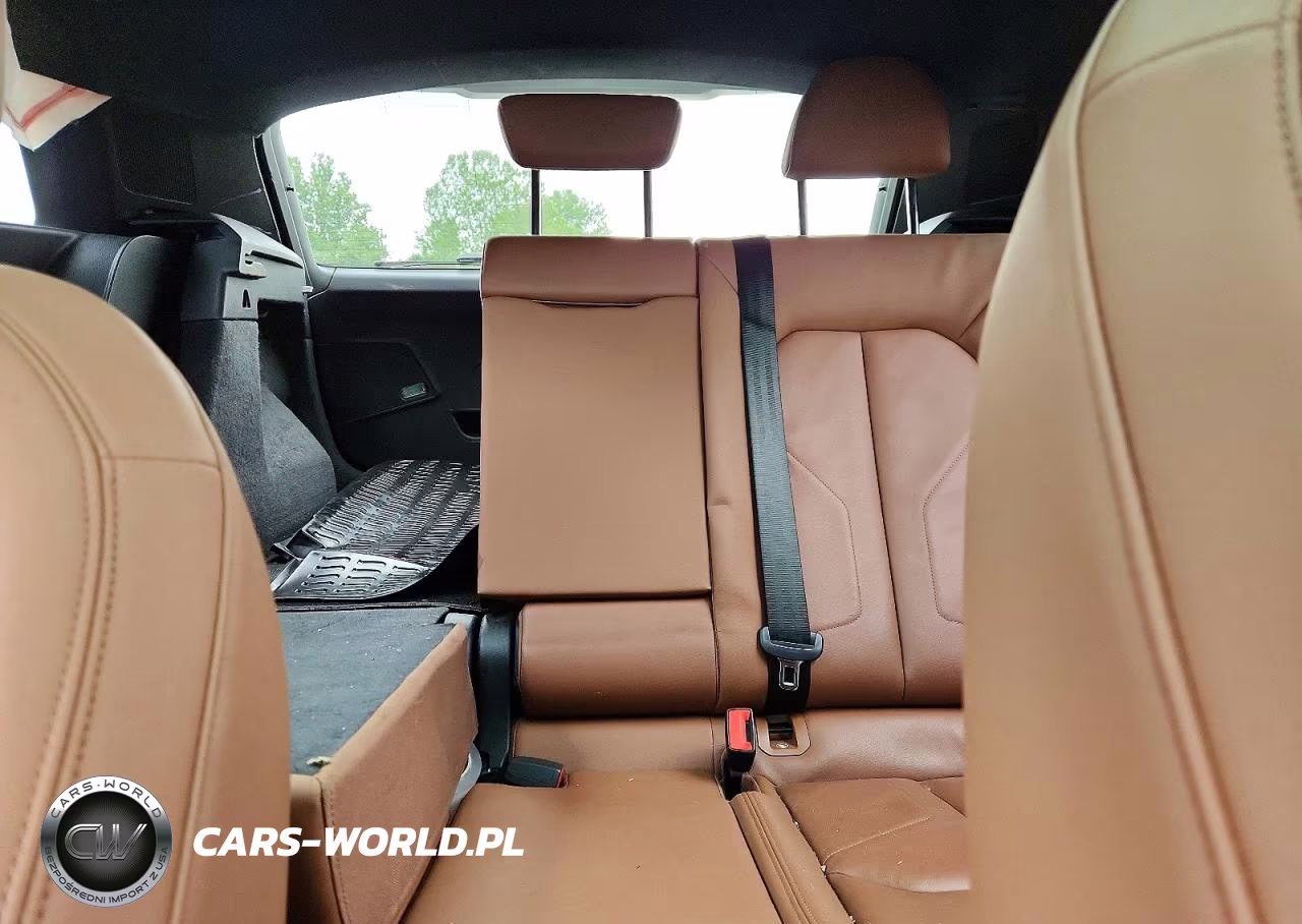 2022 Audi Q3 Premium Plus S Line 45 VIN:WA1EECF38N1081027 - 10