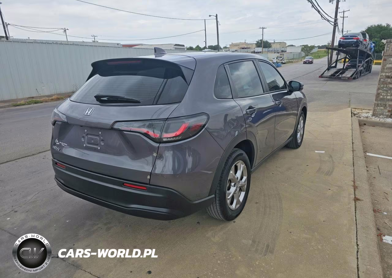 2024 Honda Hr-V Lx VIN:3CZRZ2H3XRM760299 - 4