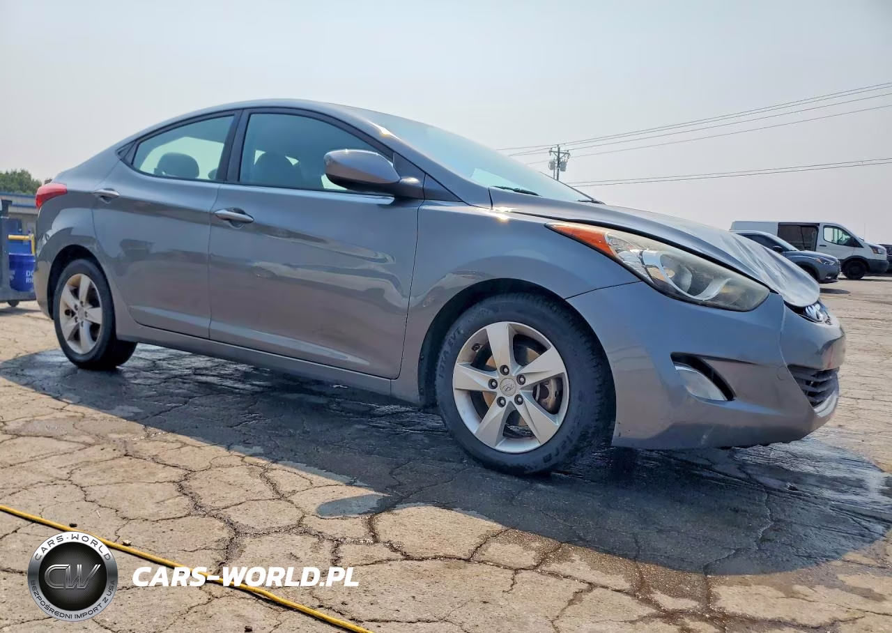 2013 Hyundai Elantra Gls VIN:5NPDH4AE6DH385827 - 4