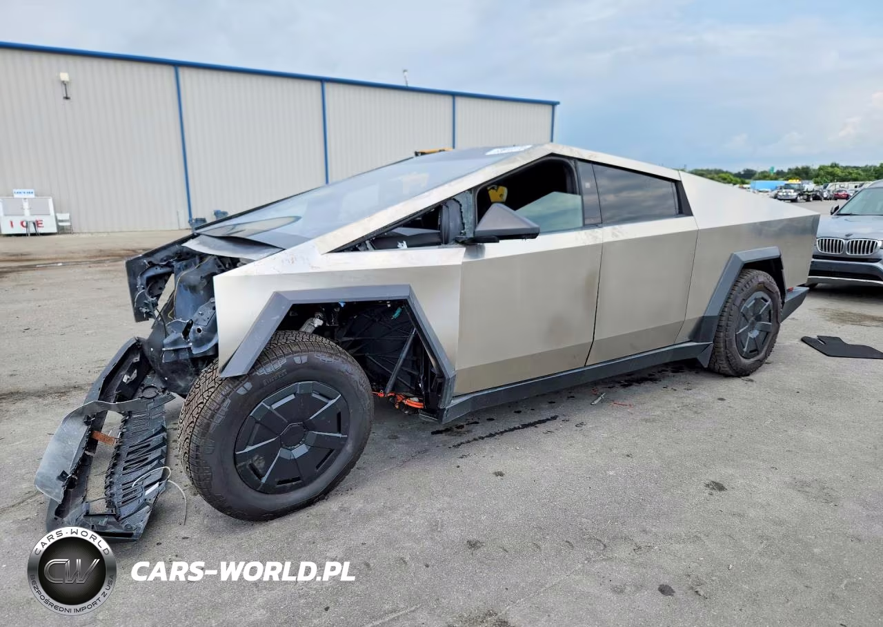 2025 Tesla Cybertruck