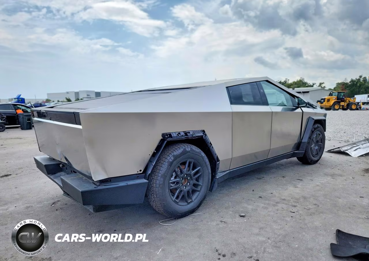 2025 Tesla Cybertruck VIN:7G2CEHED5SA075011 - 3