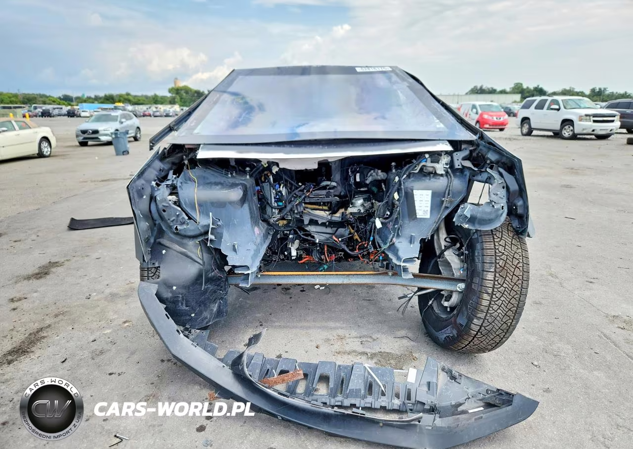 2025 Tesla Cybertruck VIN:7G2CEHED5SA075011 - 5