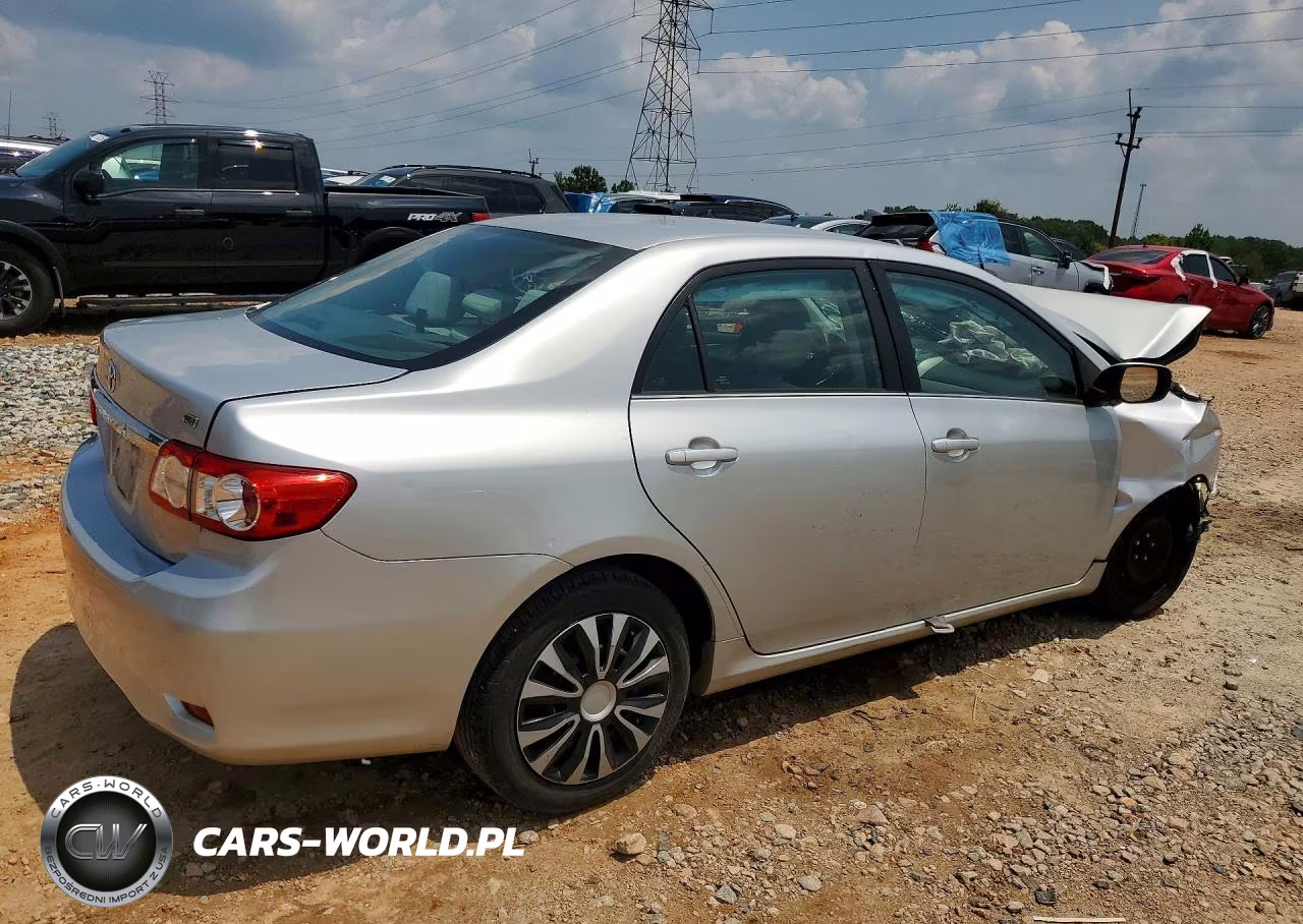 2013 Toyota Corolla Le VIN:5YFBU4EE2DP102307 - 3