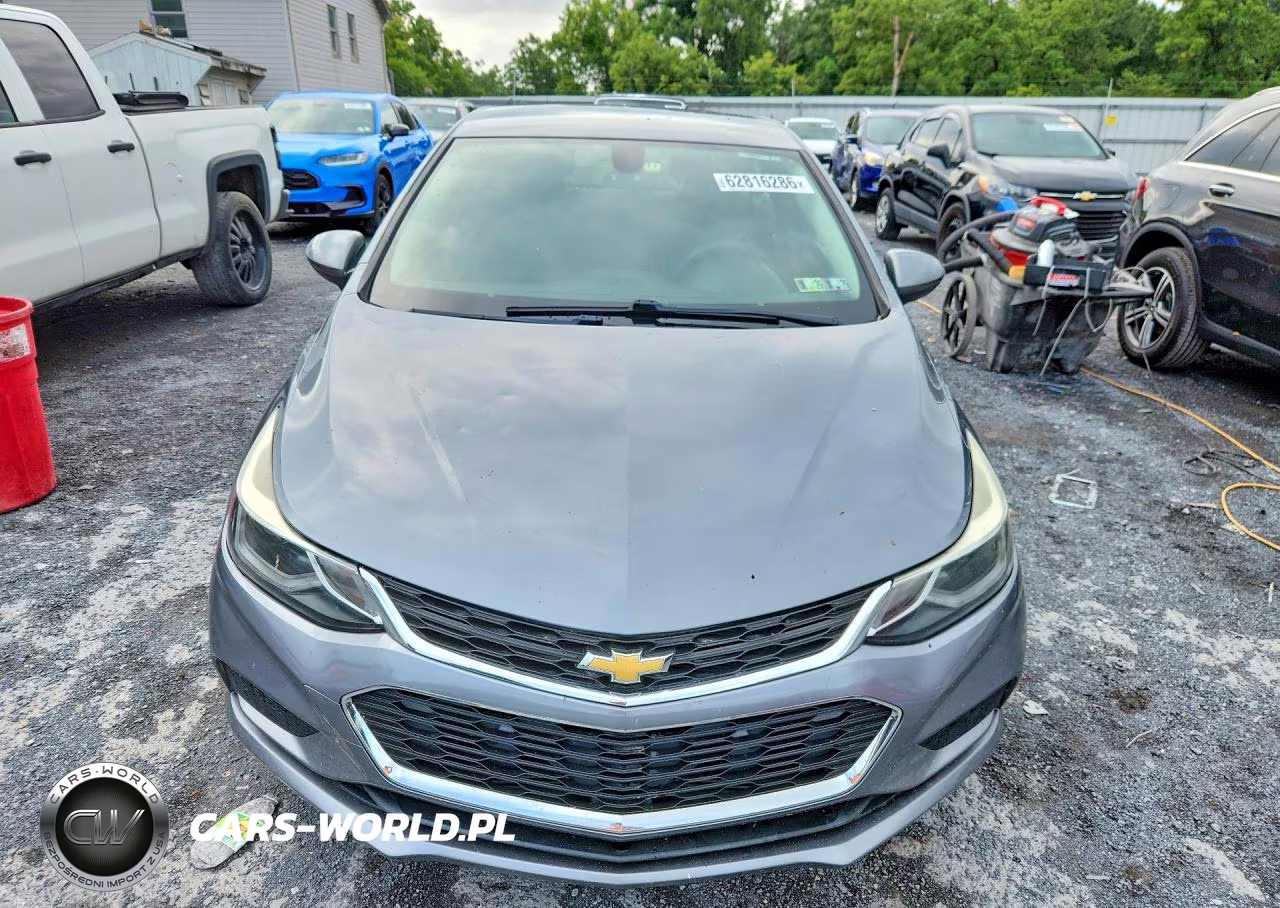 2018 Chevrolet Cruze Lt VIN:1G1BE5SM5J7131448 - 5