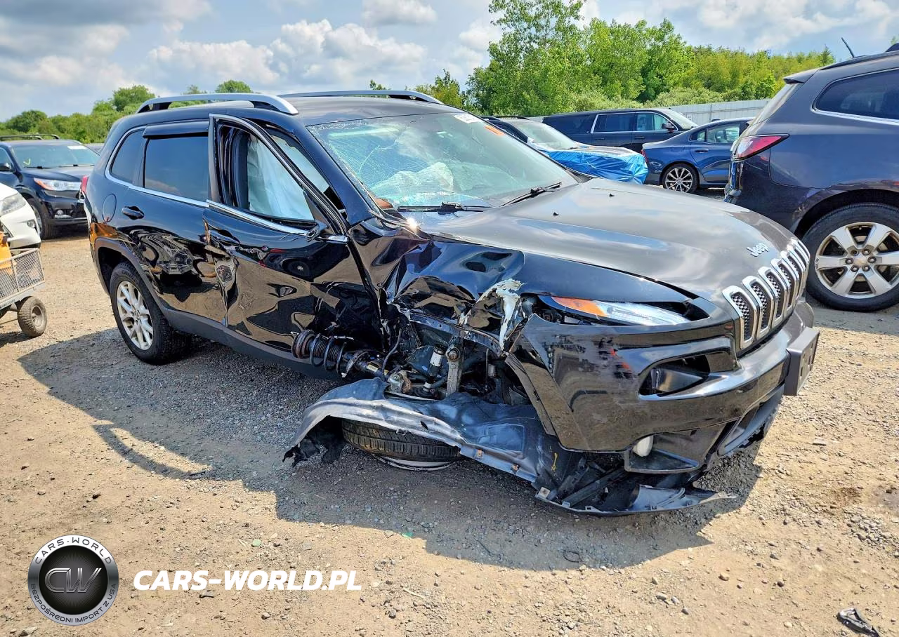 2017 Jeep Cherokee Latitude VIN:1C4PJMCB9HW614344 - 4