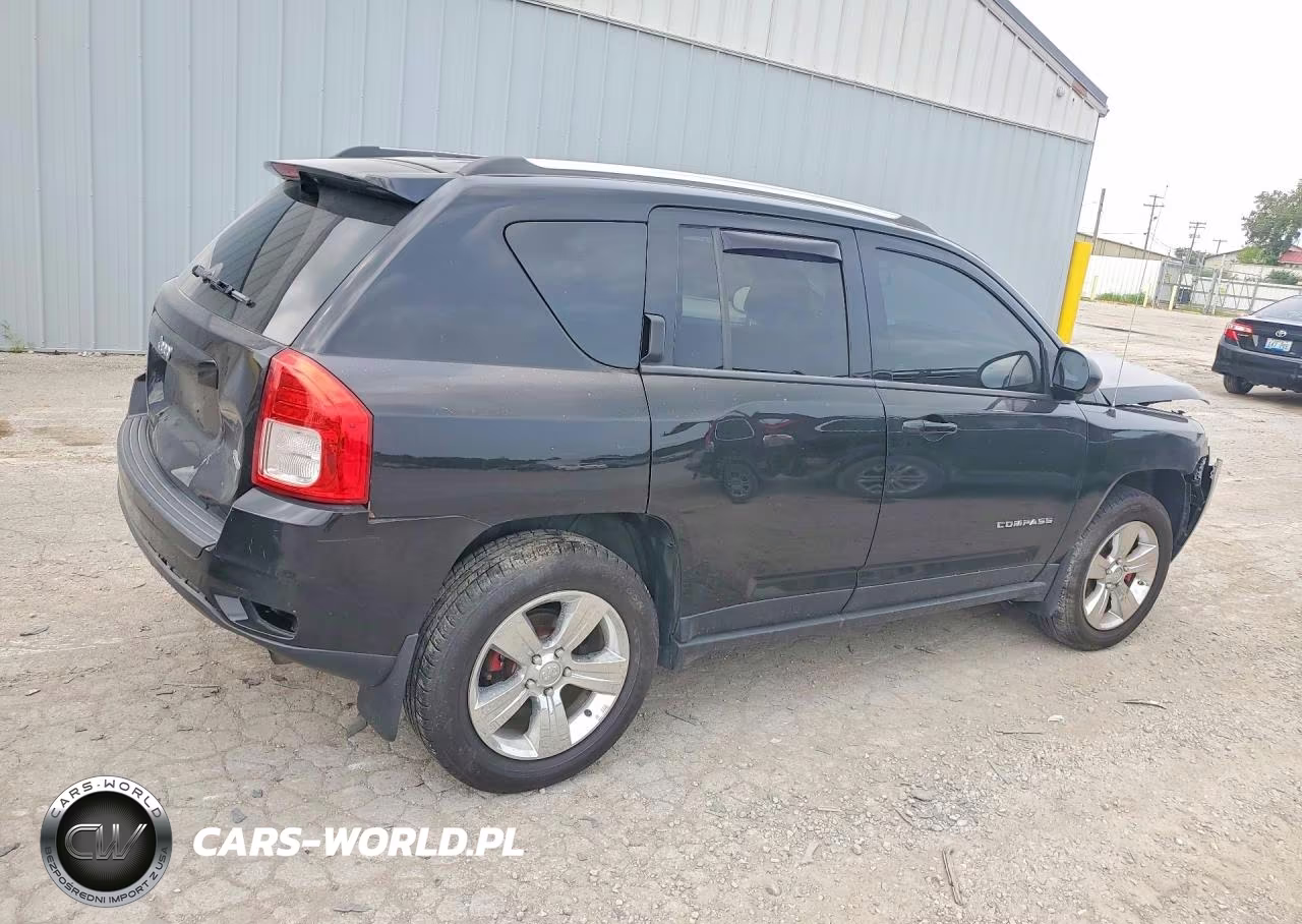 2012 Jeep Compass Latitude VIN:1C4NJDEB5CD661914 - 3