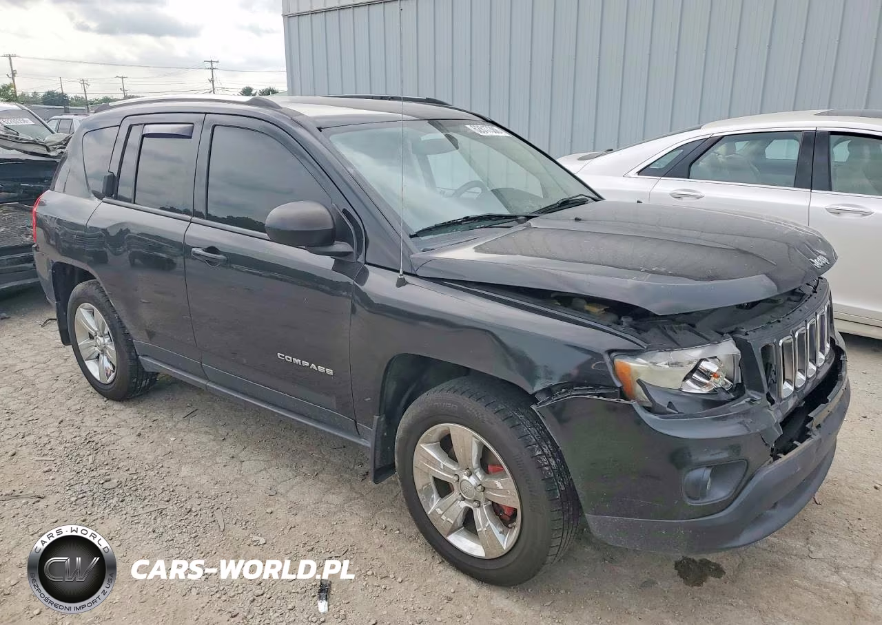 2012 Jeep Compass Latitude VIN:1C4NJDEB5CD661914 - 4