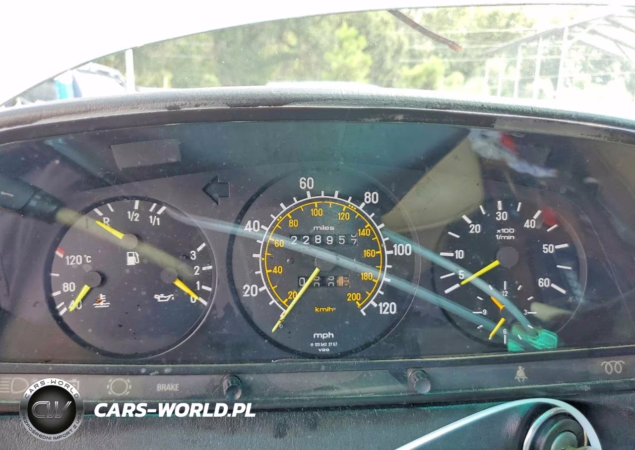 1985 Mercedes-Benz 300 Dt VIN:WDBAB33C0FA208189 - 9