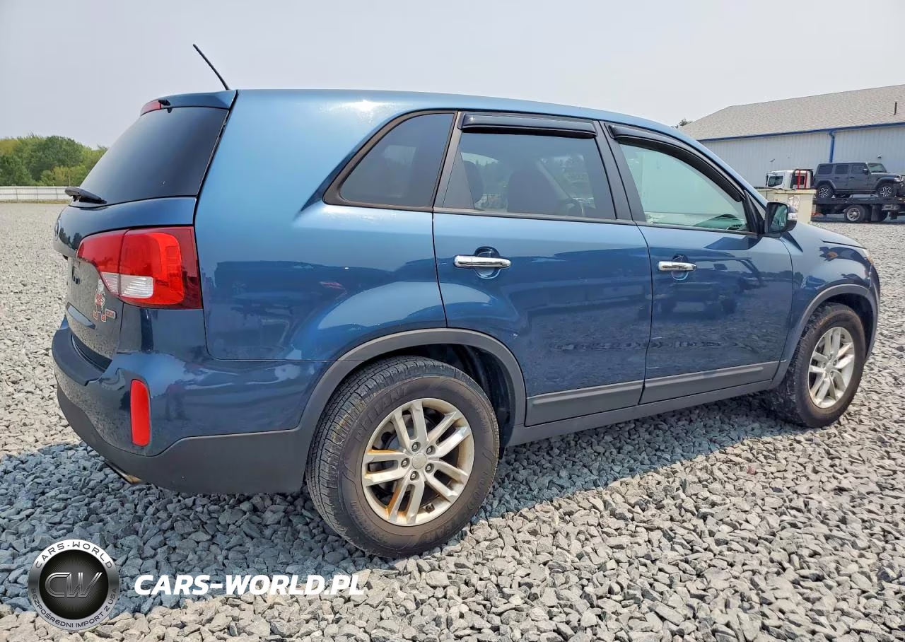 2014 Kia Sorento Lx VIN:5XYKT3A60EG513626 - 3