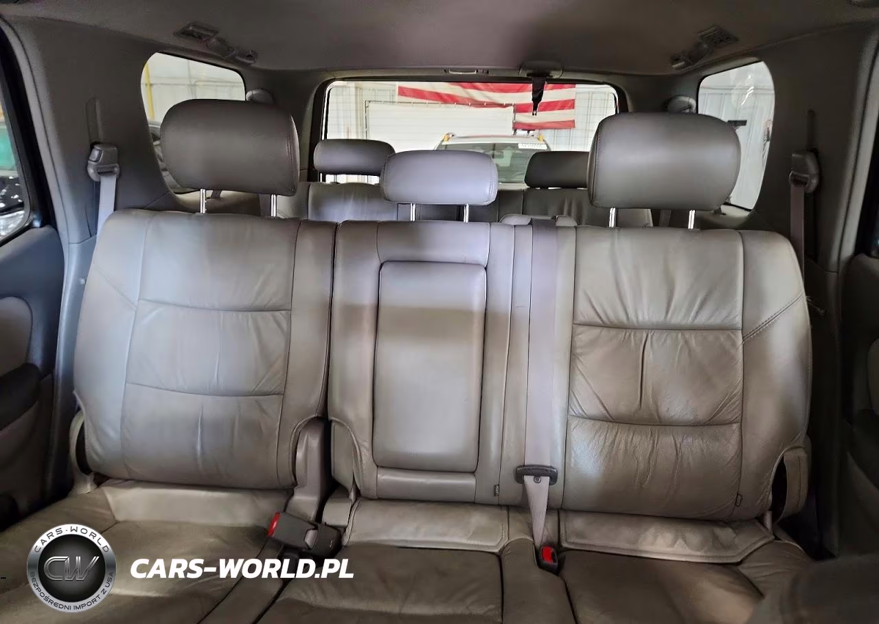 2002 Toyota Sequoia Limited VIN:5TDBT48A02S109451 - 10