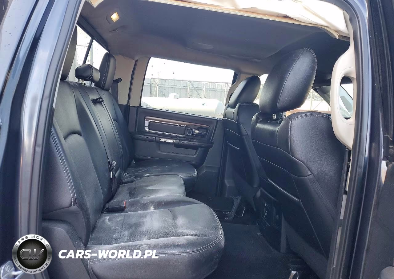 2015 Ram 1500 Laramie VIN:1C6RR7NM2FS727968 - 10