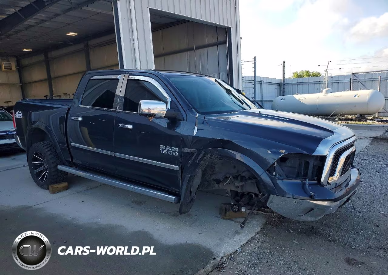 2015 Ram 1500 Laramie VIN:1C6RR7NM2FS727968 - 4