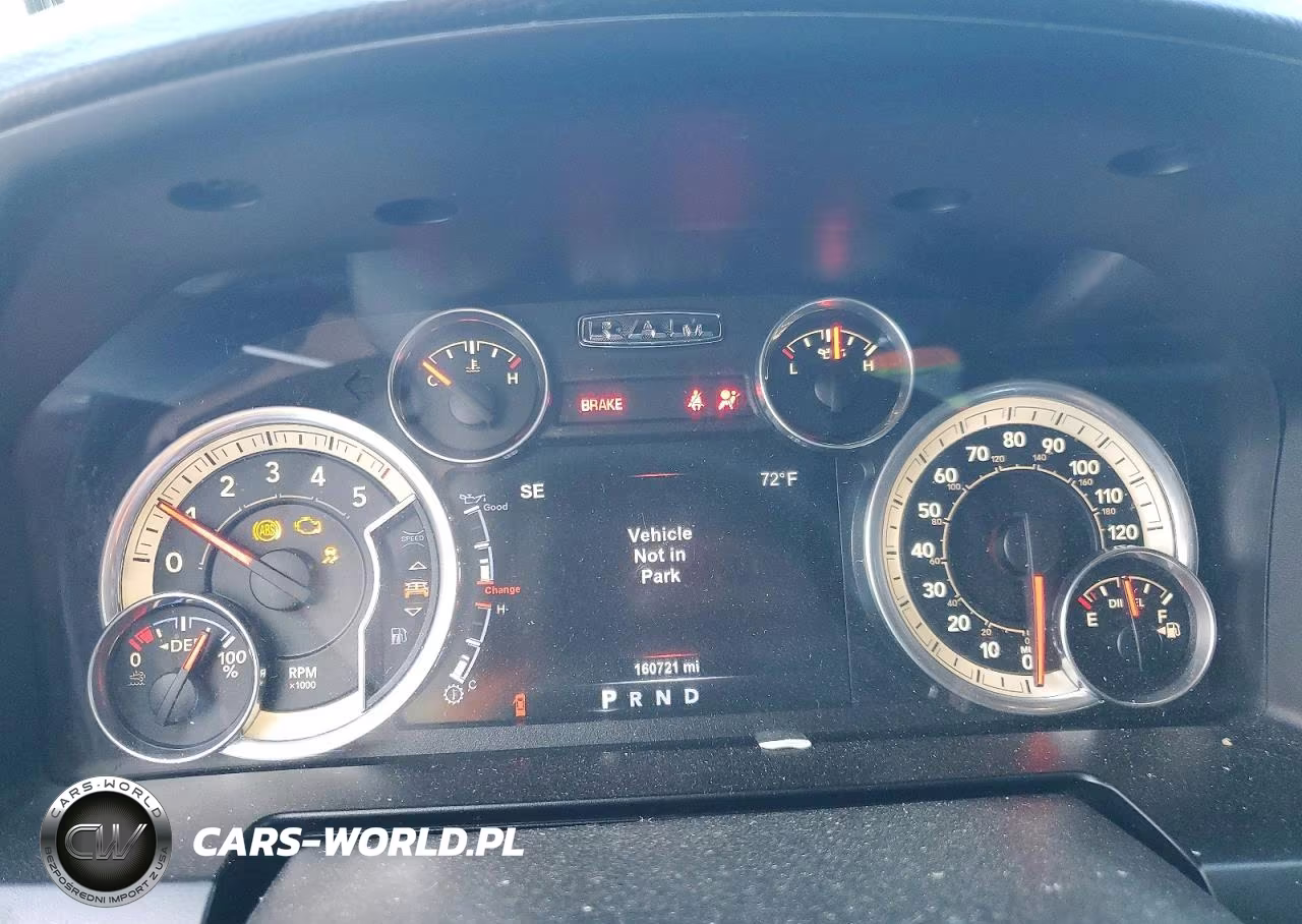 2015 Ram 1500 Laramie VIN:1C6RR7NM2FS727968 - 9