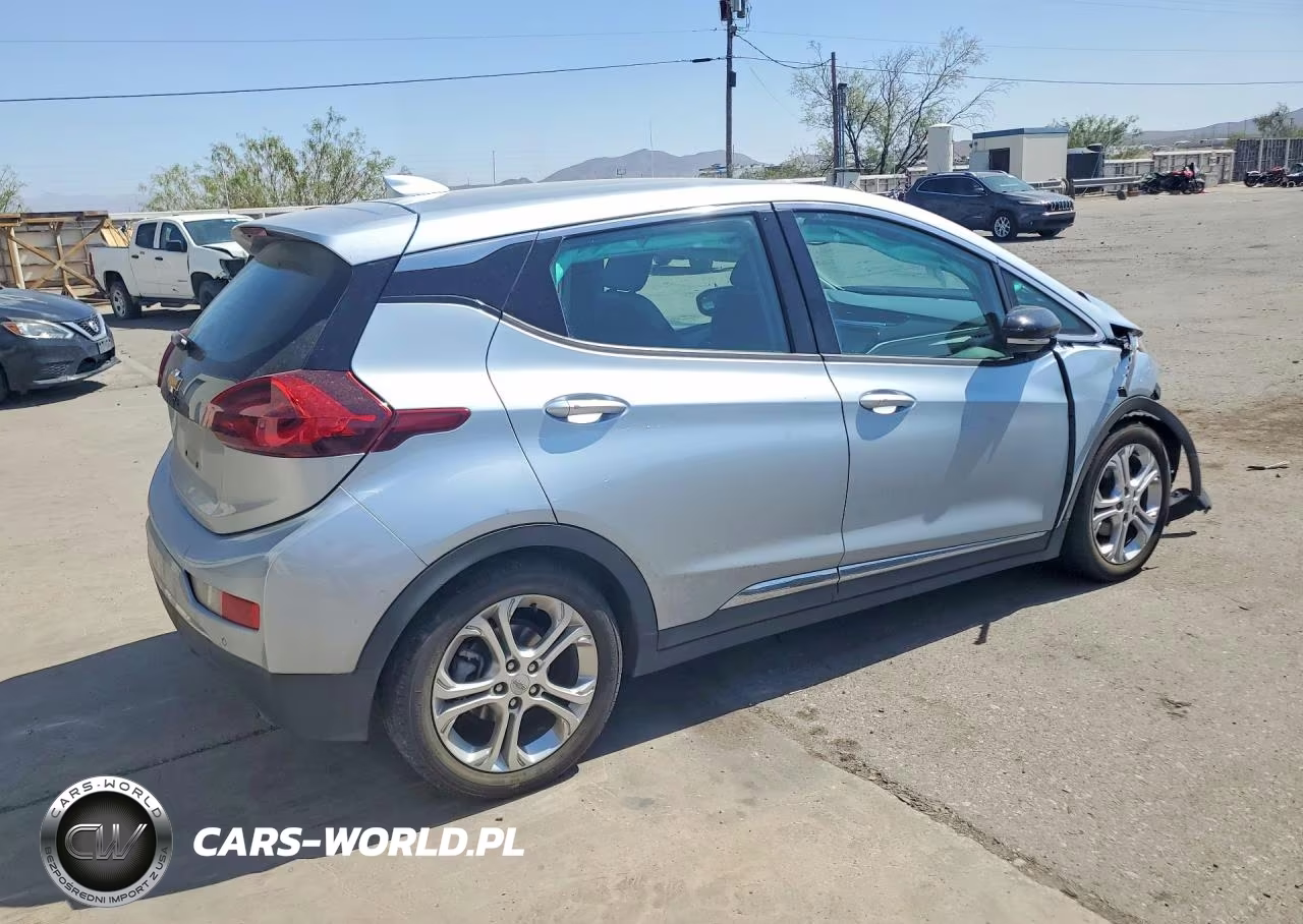 2018 Chevrolet Bolt Ev Lt VIN:1G1FW6S06J4117822 - 3
