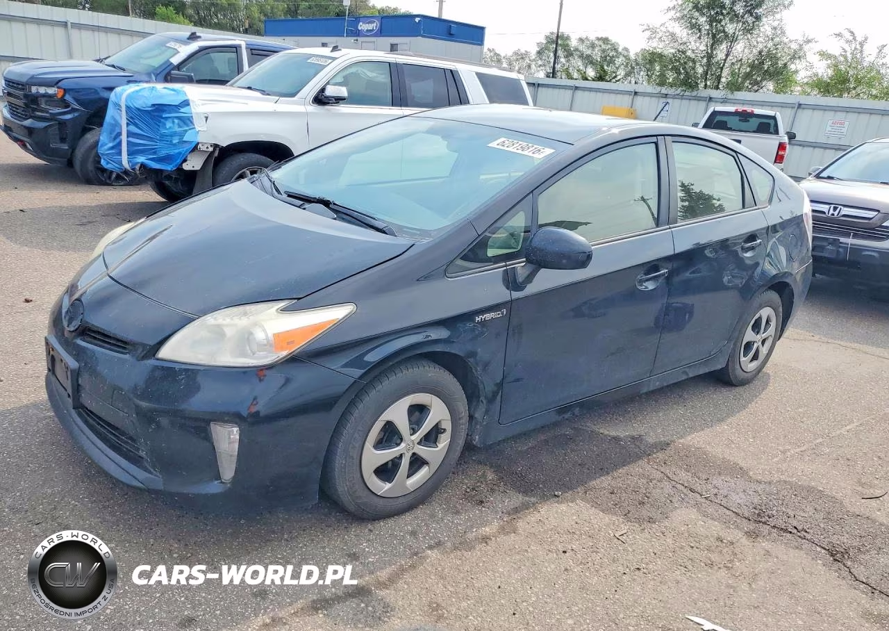 2013 Toyota Prius Three – zdjęcie 1 z 12