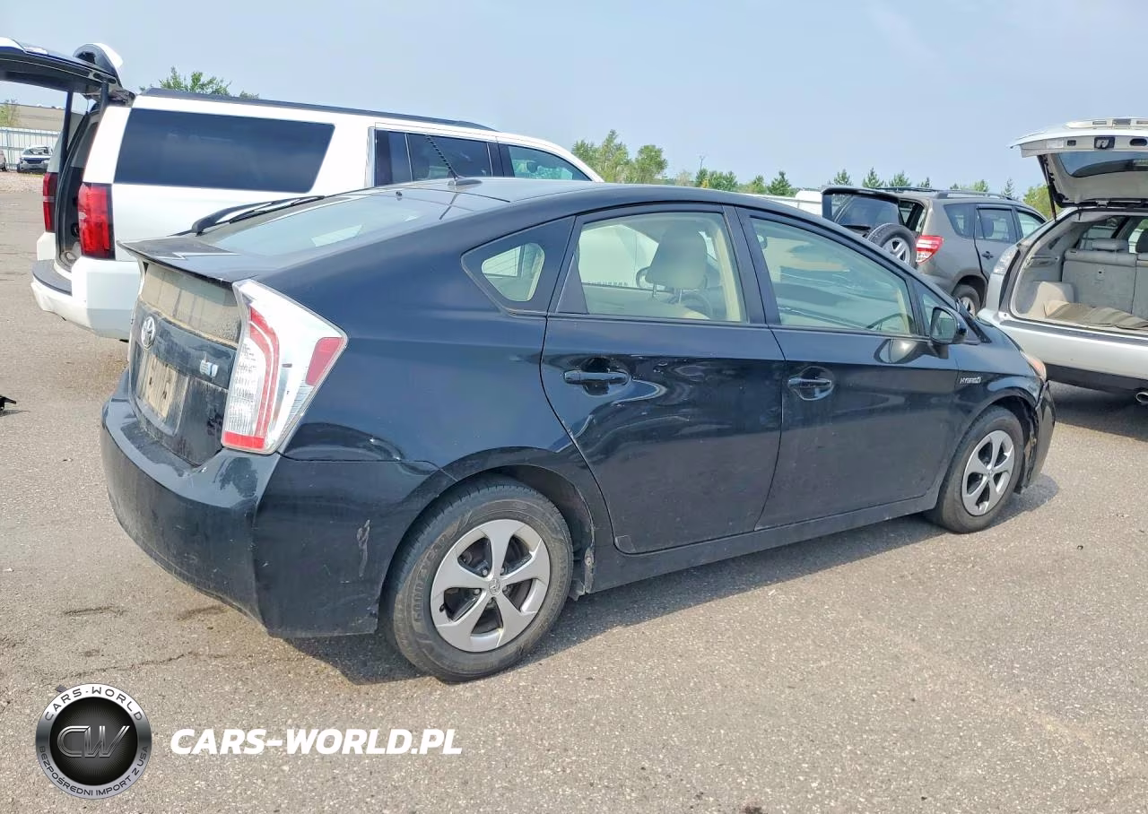 2013 Toyota Prius Three VIN:JTDKN3DU4D5625907 - 3