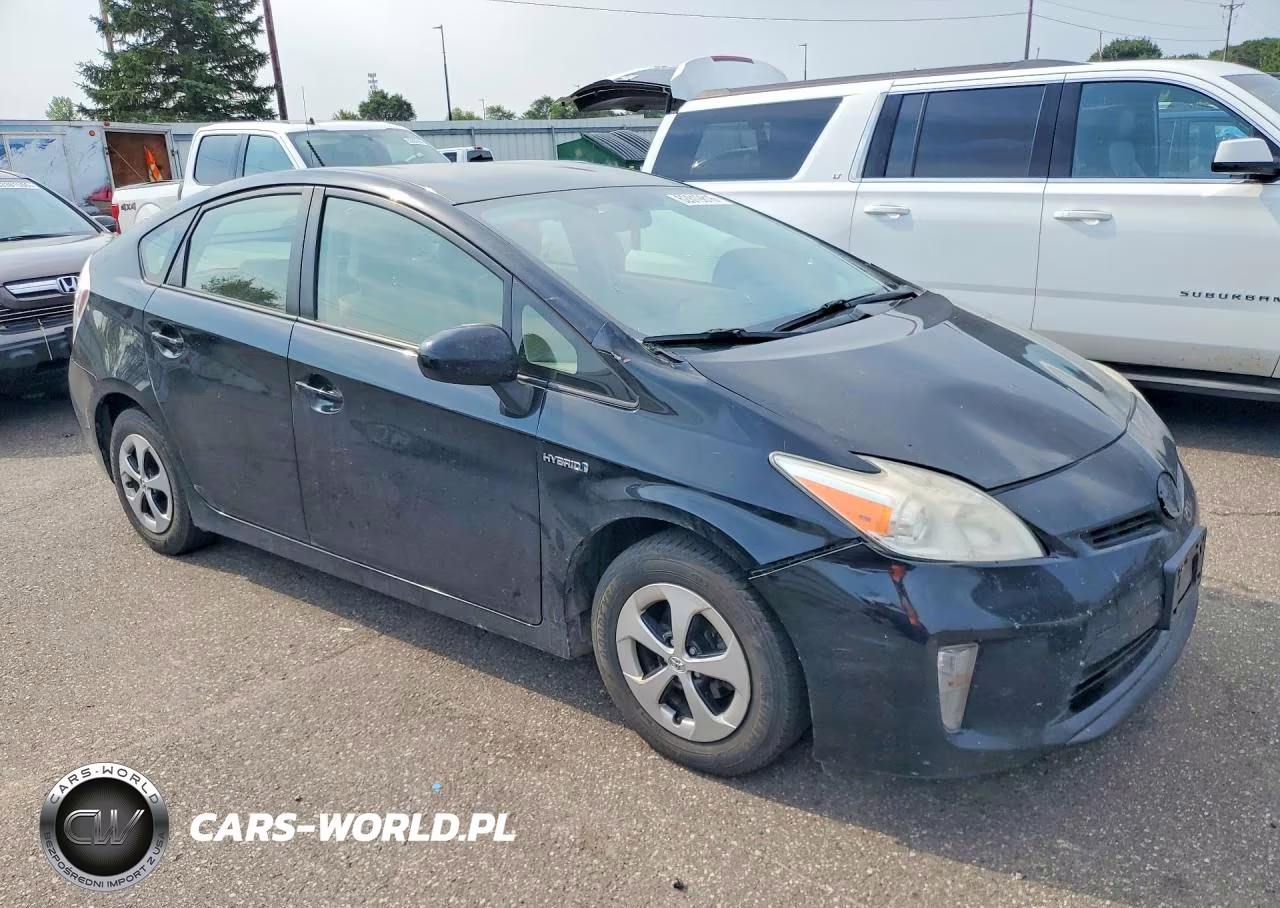 2013 Toyota Prius Three VIN:JTDKN3DU4D5625907 - 4