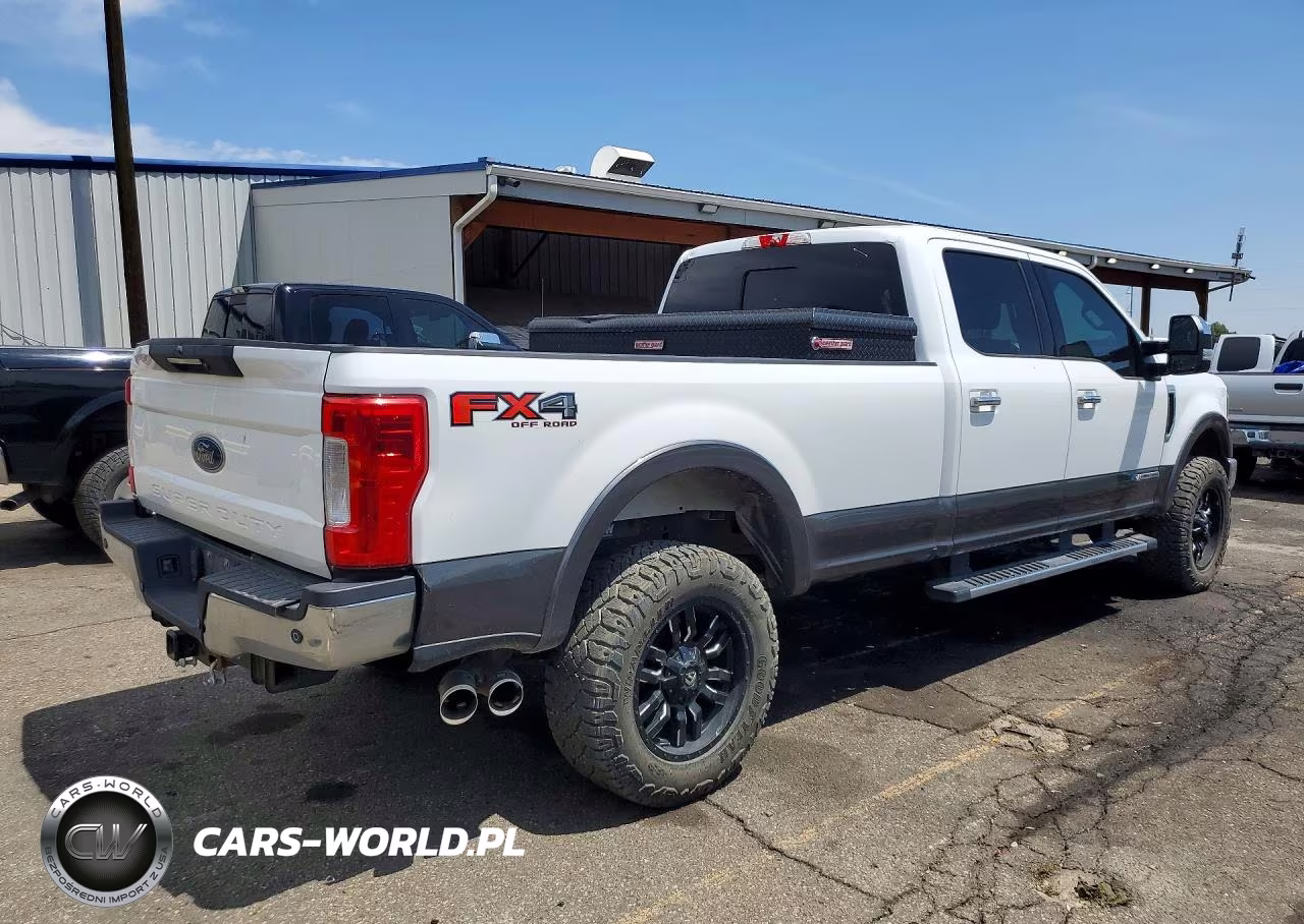 2018 Ford F250 Super Duty VIN:1FT7W2BT2JEB71773 - 3