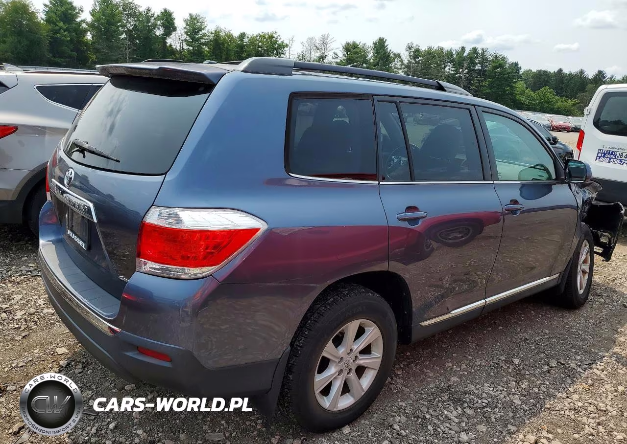 2012 Toyota Highlander Base VIN:5TDBK3EH1CS131166 - 3