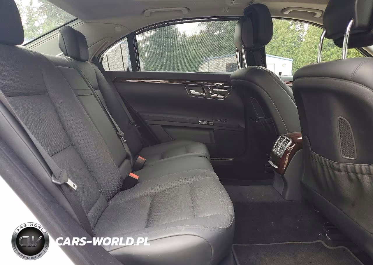 2010 Mercedes-Benz S 400 VIN:WDDNG9FB7AA300554 - 10