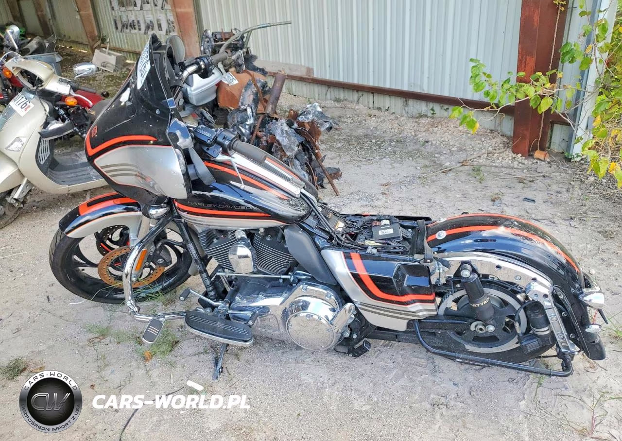 2014 Harley-Davidson Flhxs Street Glide Special VIN:1HD1KRM18EB627223 - 3