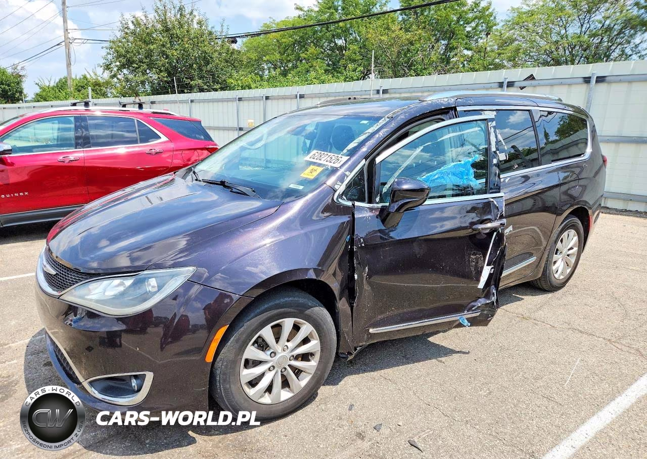 2018 Chrysler Pacifica Touring L – zdjęcie 1 z 13