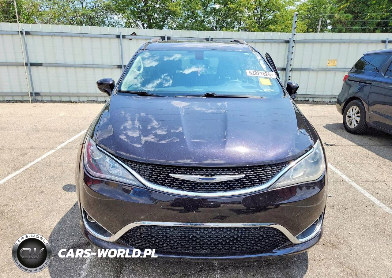 2018 Chrysler Pacifica Touring L VIN:2C4RC1BG2JR100414 - 5