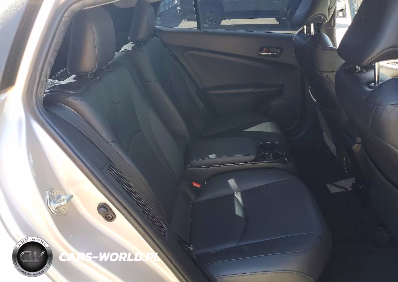 2017 Toyota Prius Prime Premium VIN:JTDKARFP5H3060638 - 10