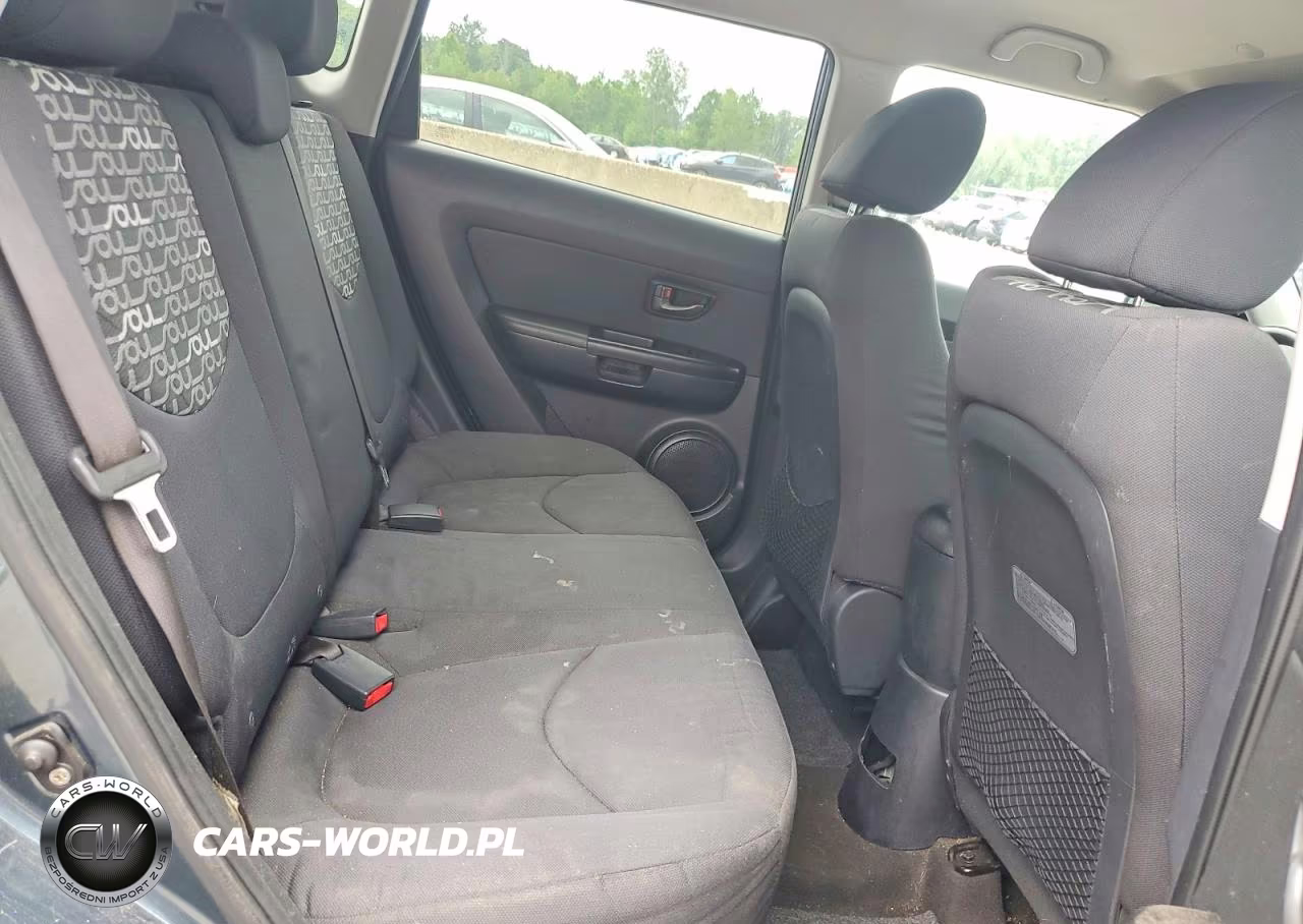 2011 Kia Soul + VIN:KNDJT2A25B7247094 - 10