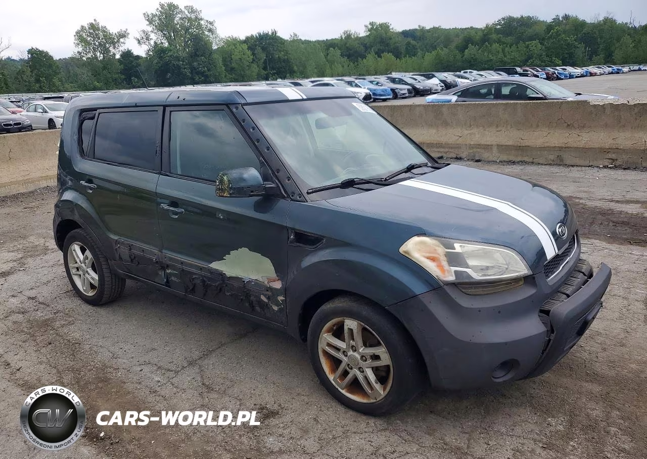 2011 Kia Soul + VIN:KNDJT2A25B7247094 - 4