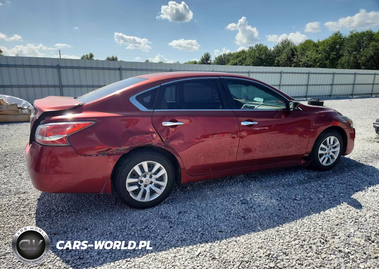 2015 Nissan Altima 2.5 S VIN:1N4AL3AP2FN350904 - 3